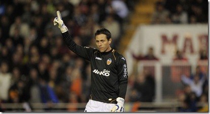 diego_alves_le_para_un_penalti_a_messi
